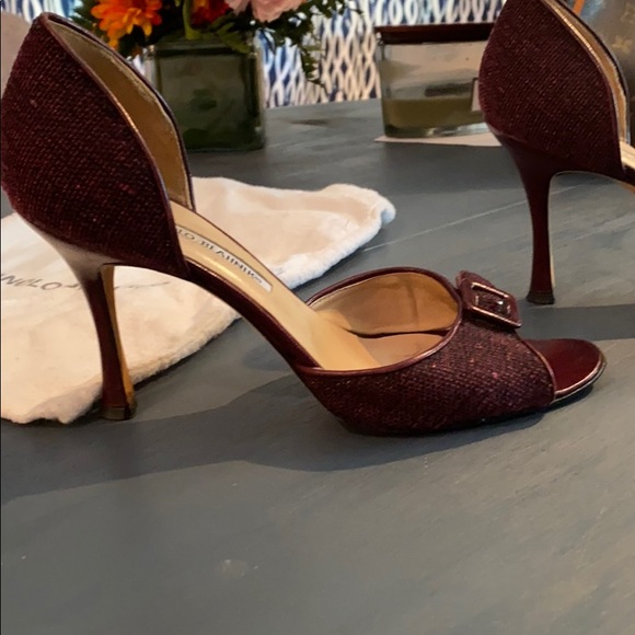 Manolo Blahnik Shoes - Picture 2 of 4
